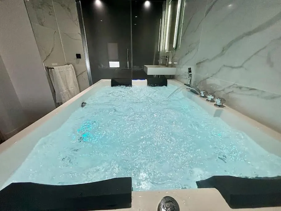 Penthouse Manhattan Jacuzzi Balneo Suite Luxe تولوز فرنسا